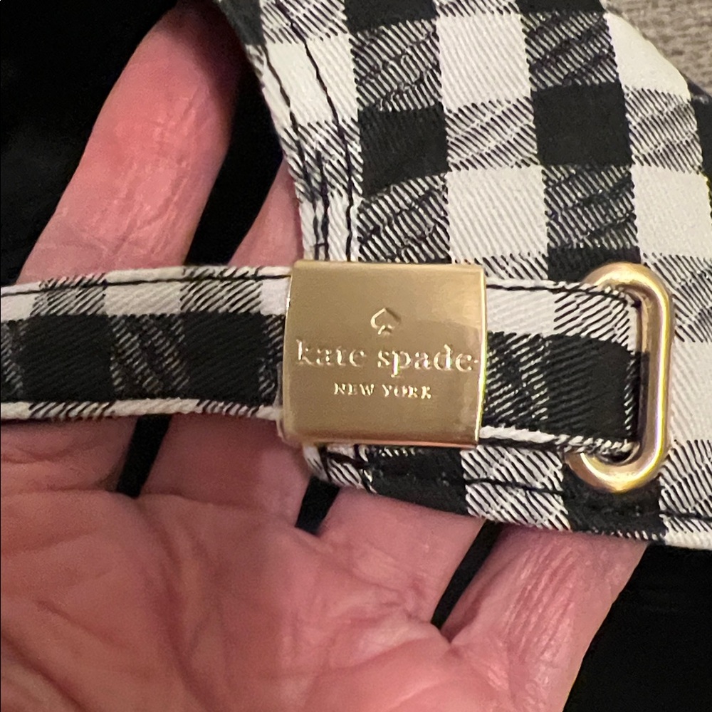 KATE SPADE BLK & WHITE BASEBALL CAP - Picture 4 of 7